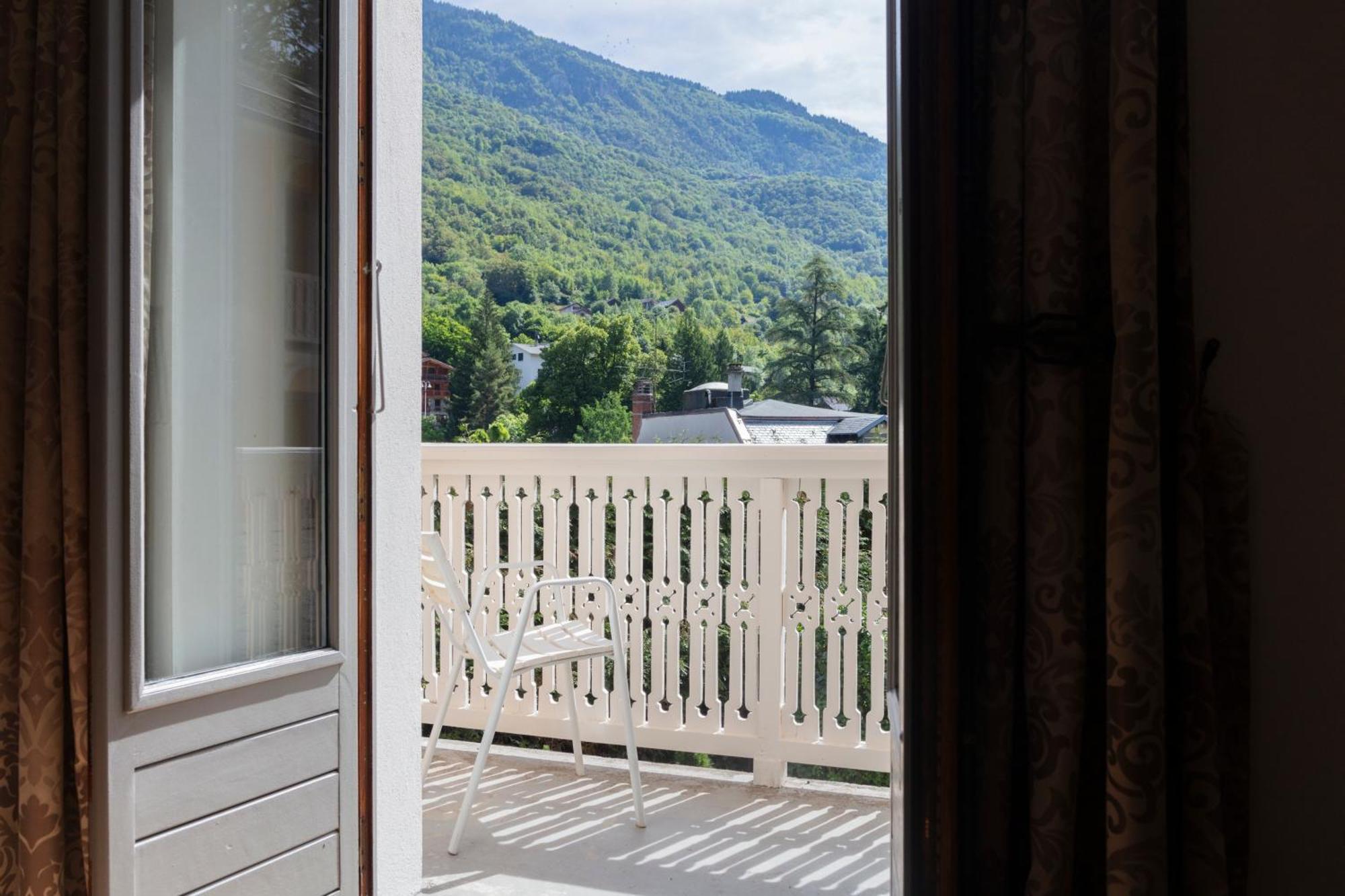 Chalet-Hôtel Le Belvédère Brides-les-Bains Esterno foto