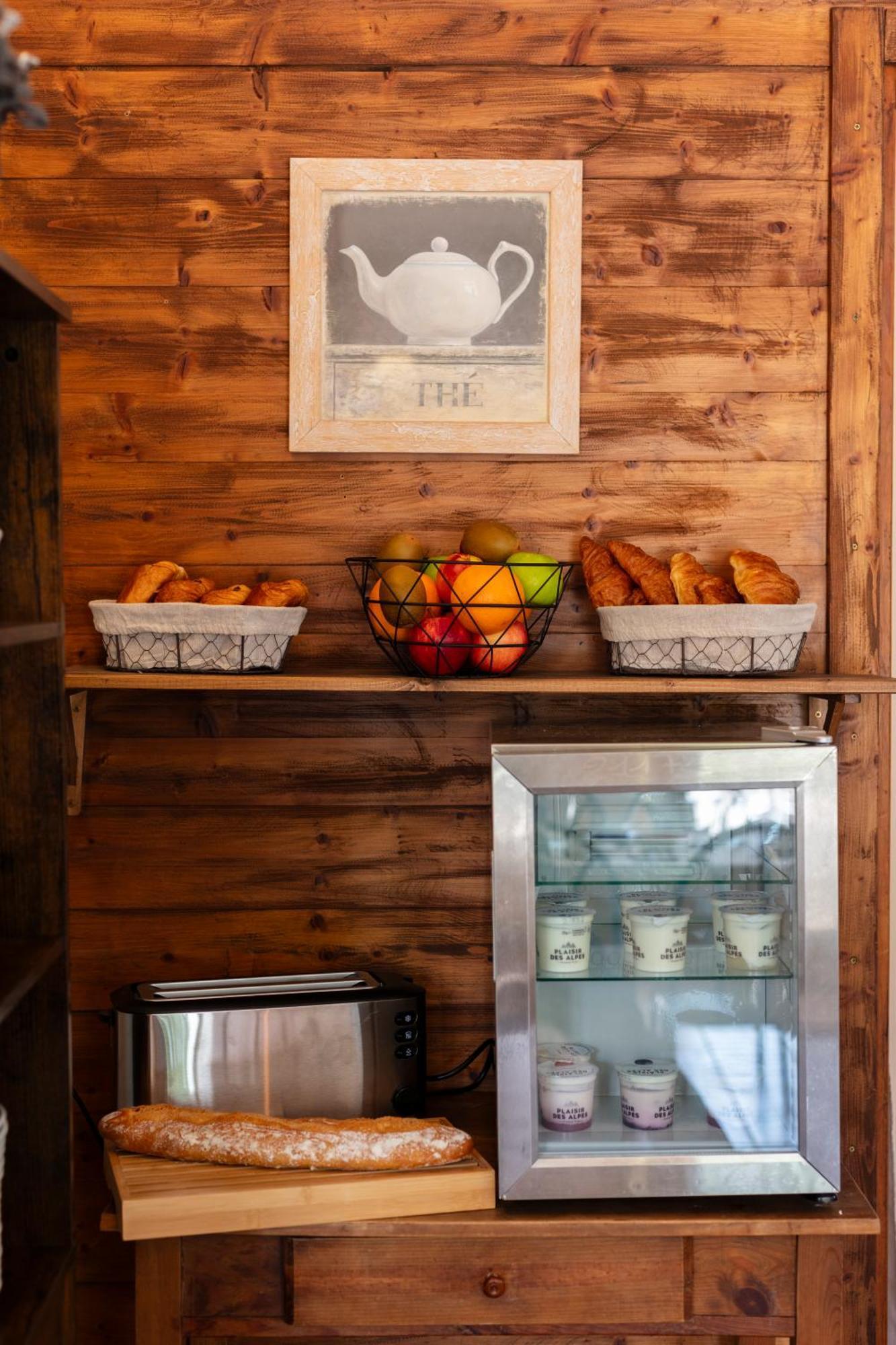 Chalet-Hôtel Le Belvédère Brides-les-Bains Esterno foto
