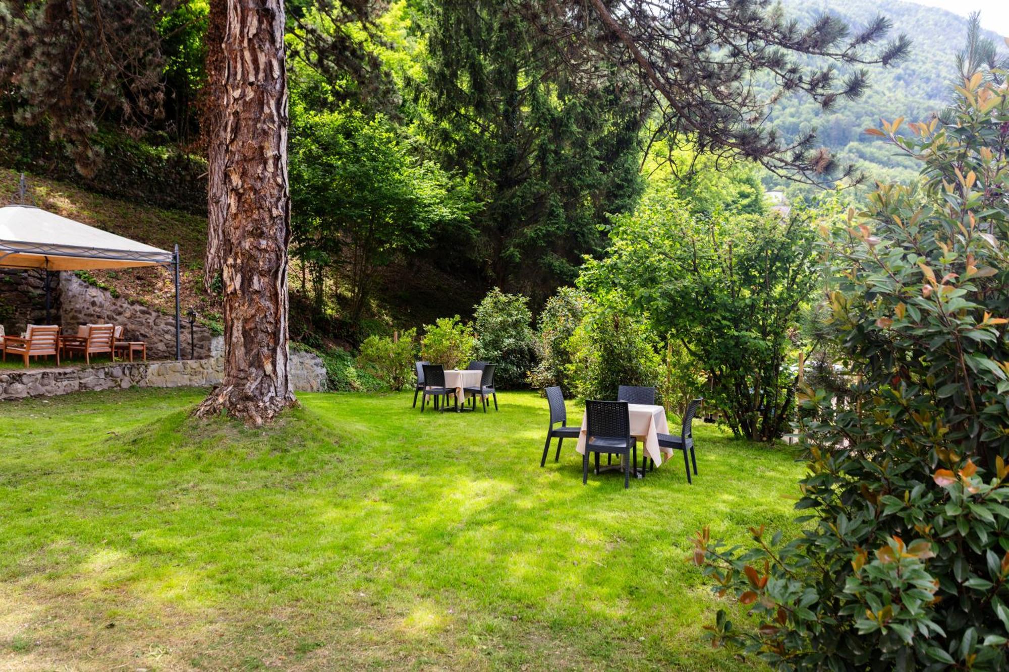 Chalet-Hôtel Le Belvédère Brides-les-Bains Esterno foto